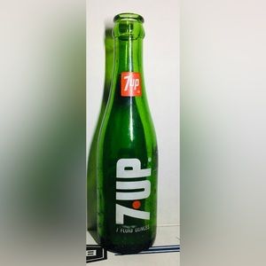 1969 7 Fluid Ounces 7 UP
